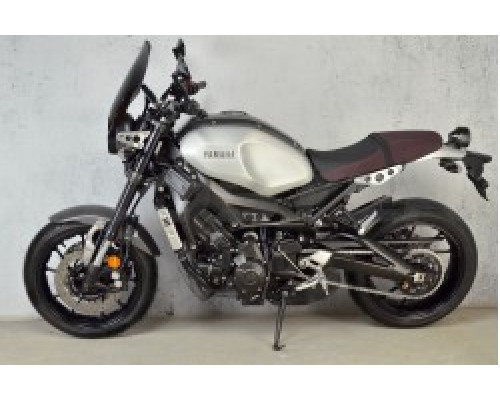 Motorcycle windshield YAMAHA XSR 900 TOURIST Motorcycle windshield YAMAHA XSR 900 TOURIST